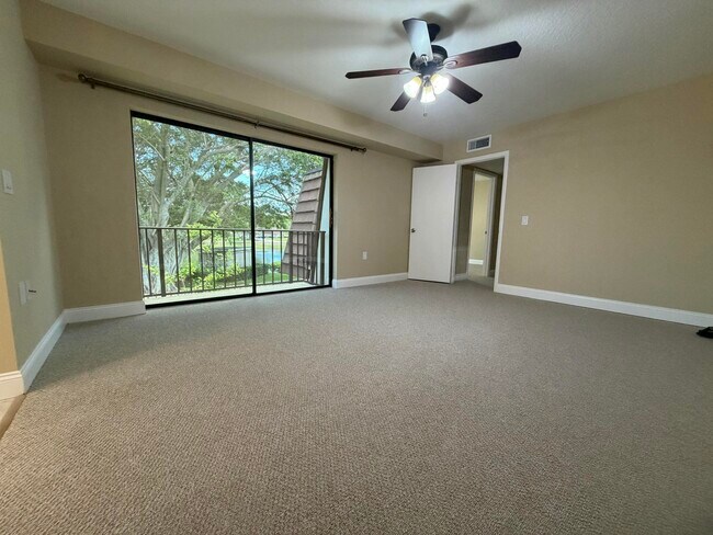 Building Photo - 2407 24th Ln