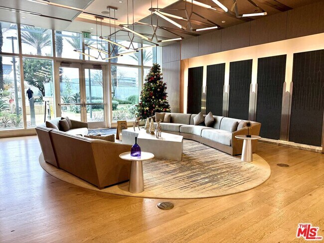 Building Photo - 877 Francisco St