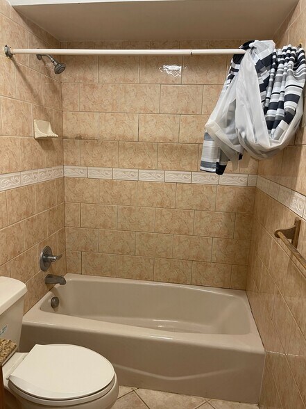 Building Photo - 35352 Gosling Ln