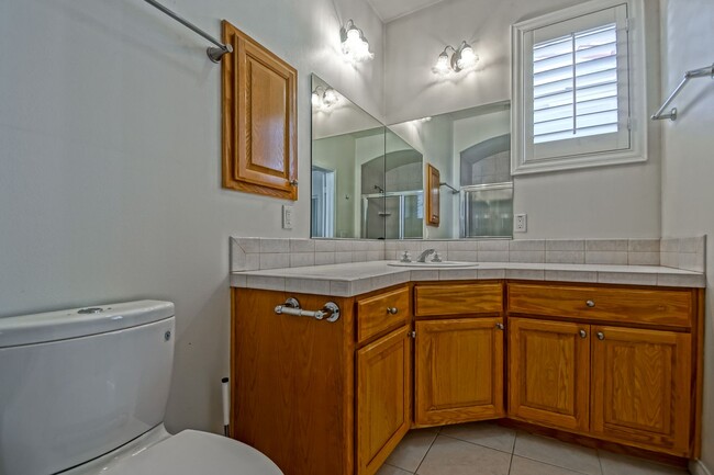 Building Photo - VERY SPACIOUS, BRIGHT & AIRY HOME W/ UNIQU...