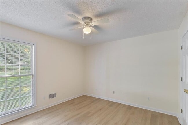 Building Photo - 4565 Ashmore Cir