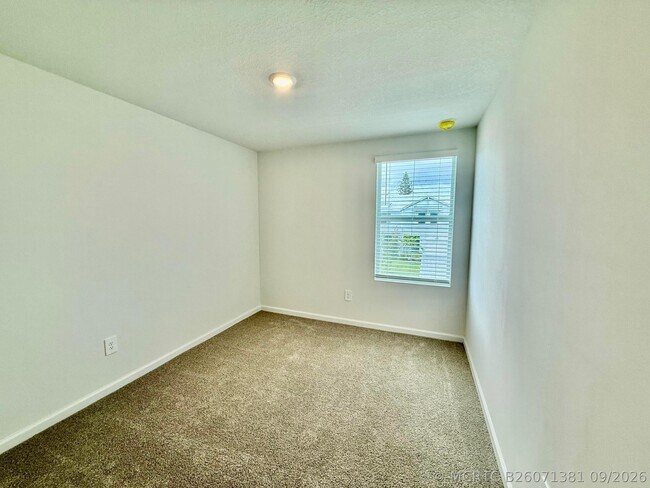 Building Photo - 655 Salisbury Cir