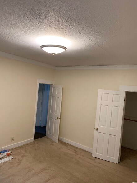 Building Photo - 23 Union Ave