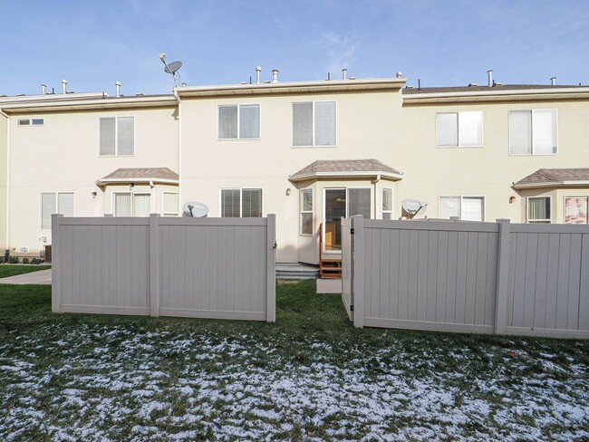 Building Photo - West Jordan Townhome