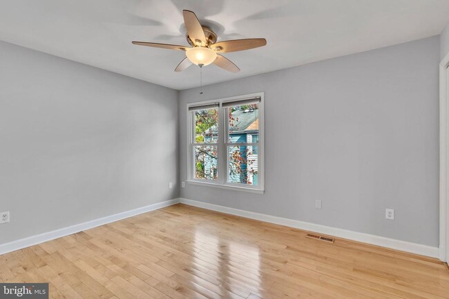 Building Photo - 6146 Brook Dr