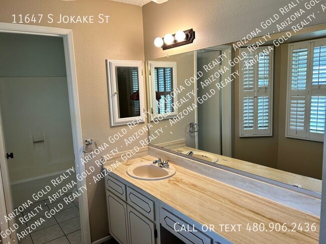 Building Photo - 55+  AHWATUKEE ADULT COMMUNITY