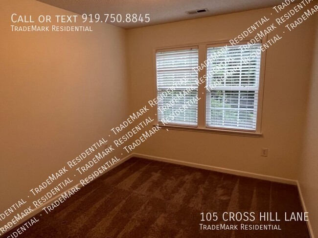 Building Photo - 105 Cross Hill Ln