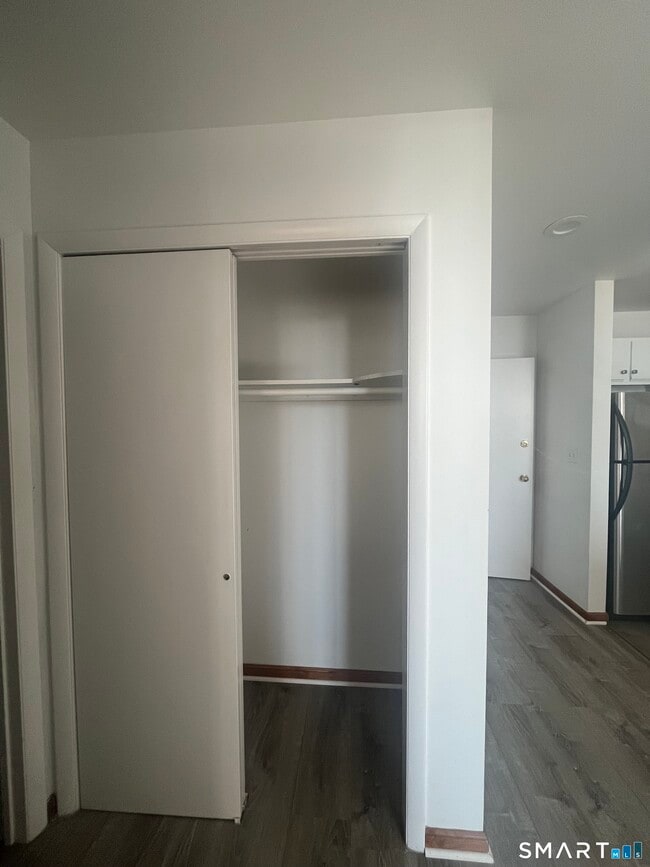 Building Photo - 49 Day St