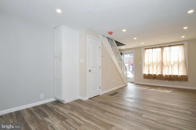 Building Photo - 3554 Miller St