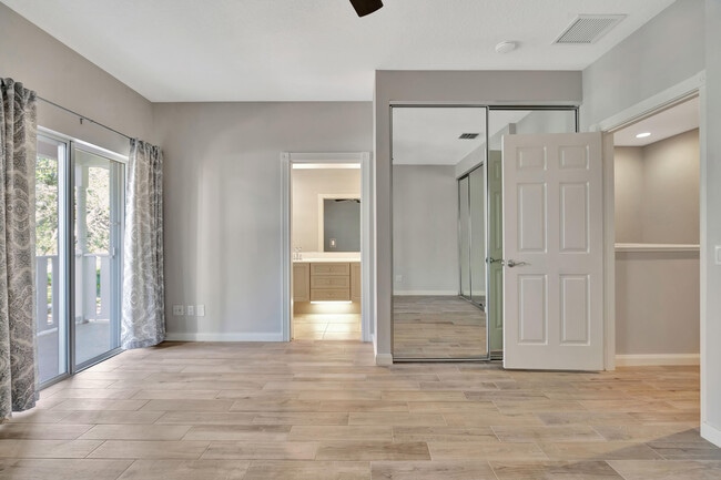 Building Photo - 2873 E Community Dr