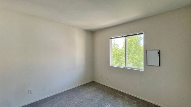 Building Photo - 10206 Wateridge Cir
