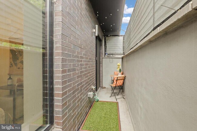 Building Photo - 3933 14th St NW