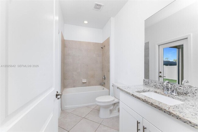 Building Photo - 16851 Cayo Key Dr
