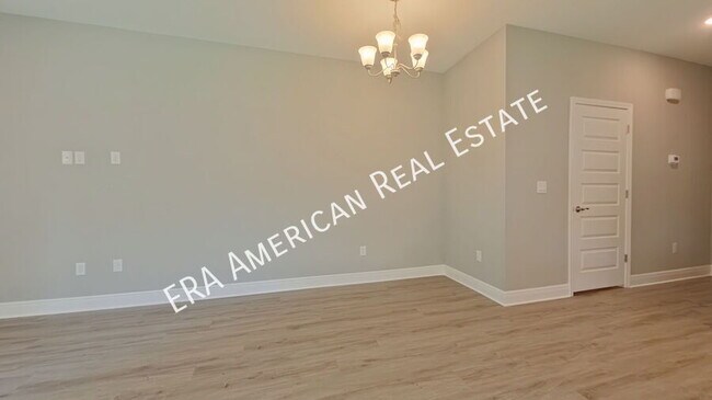 Building Photo - 844 Fairview Dr