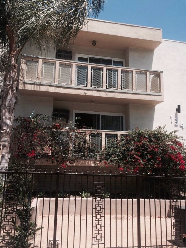 Building Photo - 1348 N Vista St