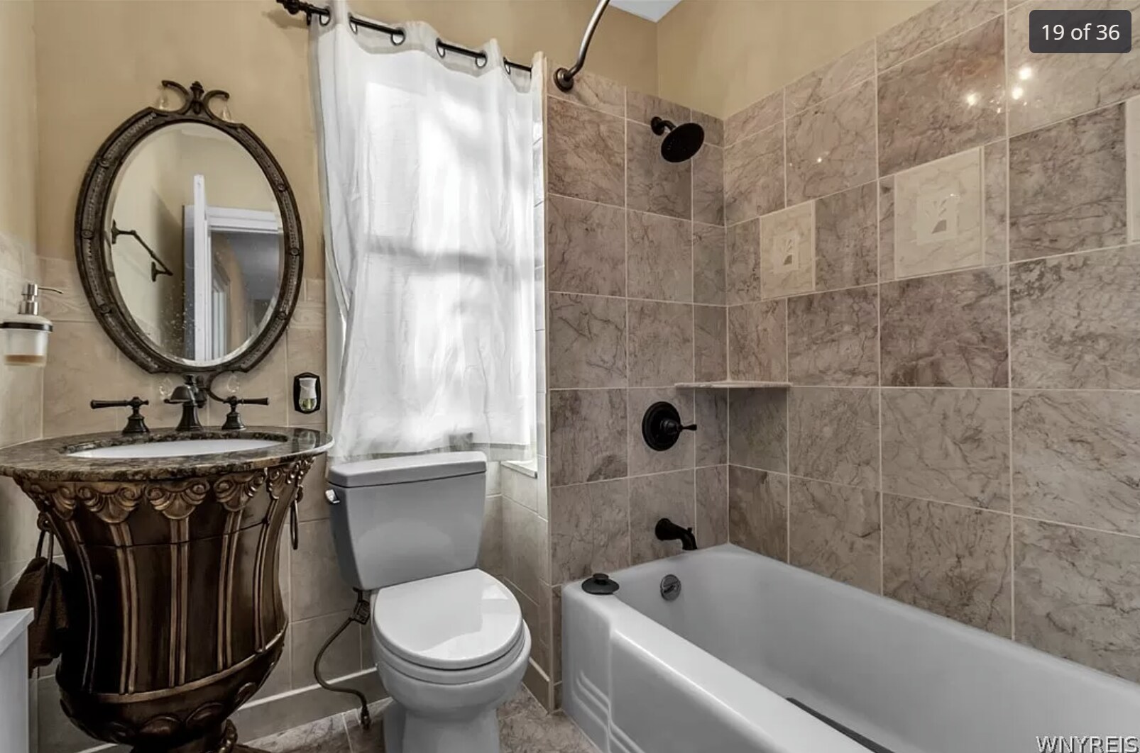 Upstairs Guest Bathroom - 61 Park St