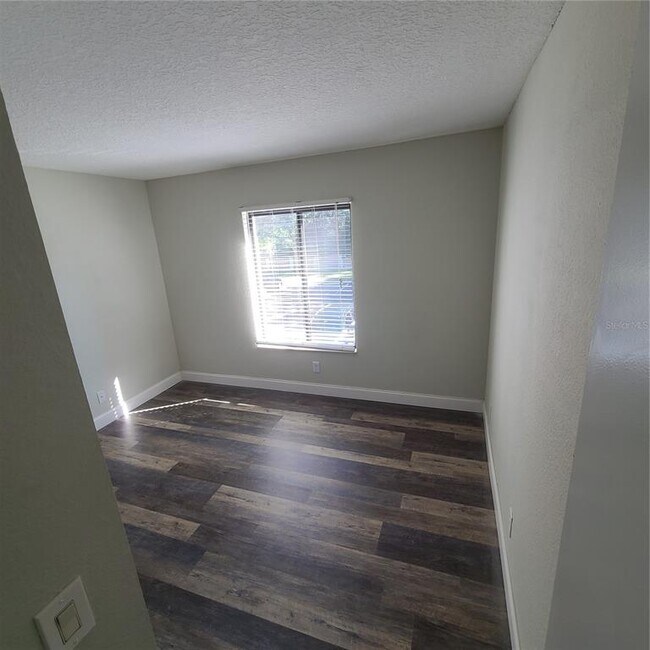 Building Photo - 8209 Sun Spring Cir