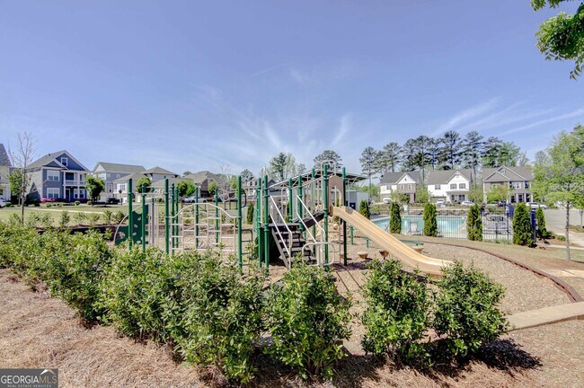 Building Photo - 330 Elkins Pl