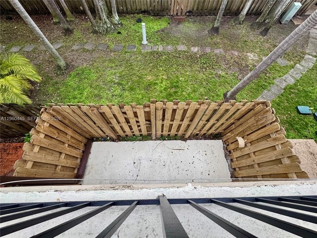 Building Photo - 15385 S Dixie Hwy