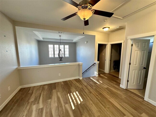 Building Photo - 12705 Cayman Ln