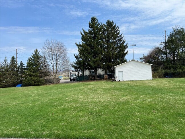 Building Photo - 105 Martha Rd