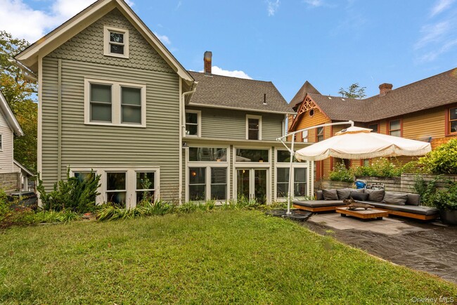 Building Photo - 56 Scudder Ave