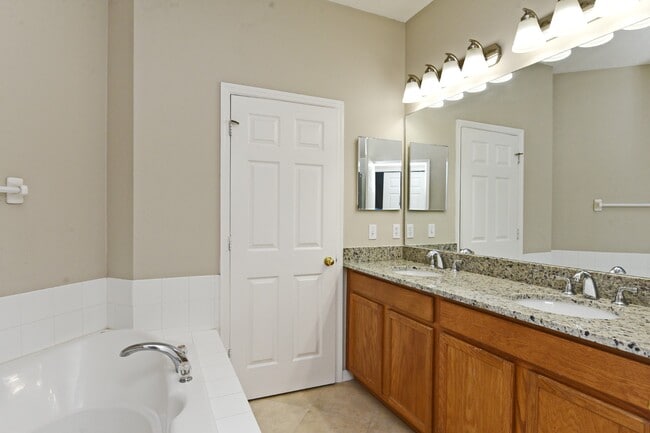 Building Photo - 1226 Sandstone Run