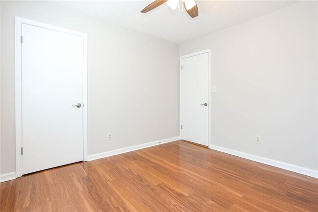 Building Photo - 4049 Leicester Dr NE