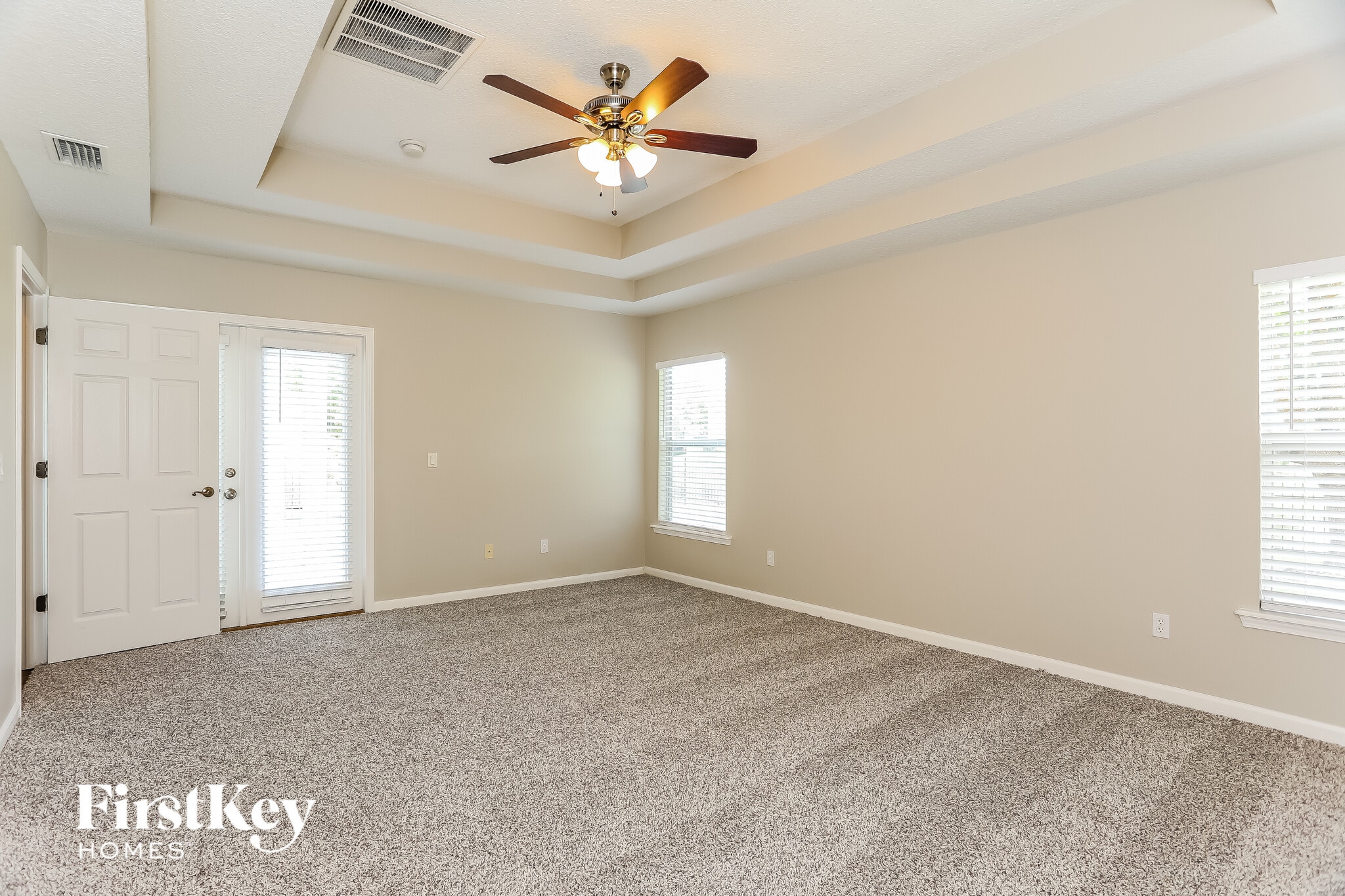 Building Photo - 13966 Devan Lee Dr N