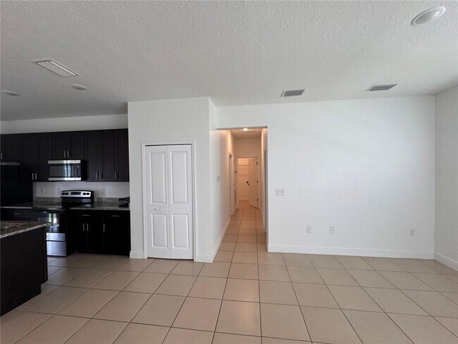 Building Photo - 2679 SW 154th Place Rd