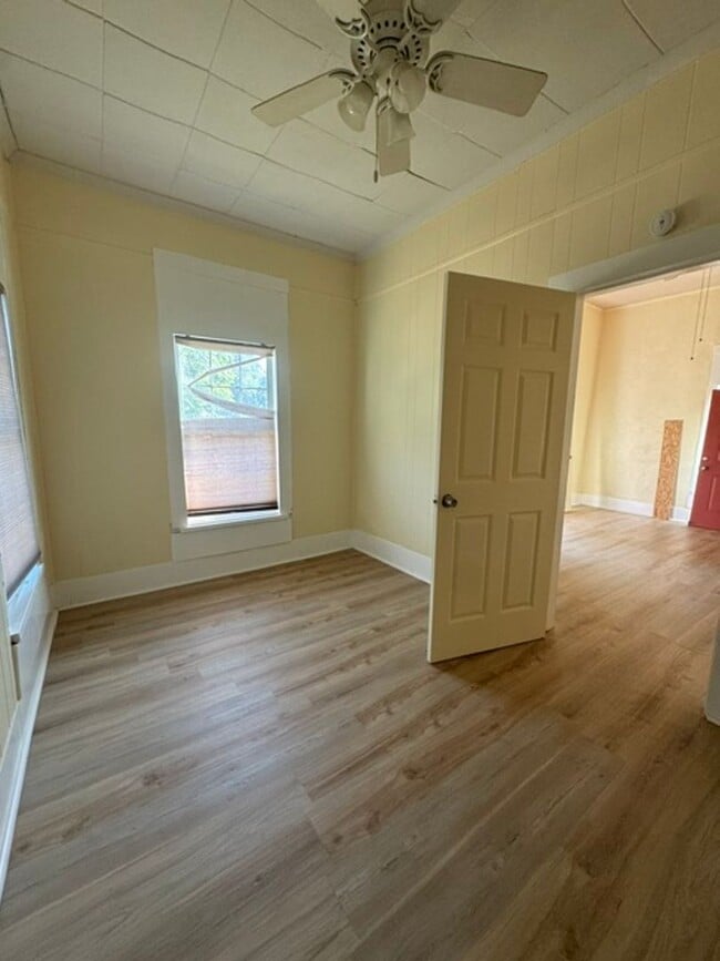 Building Photo - 1008 Marguerite St