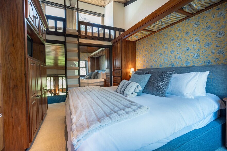 Building Photo - 70 Gallun Ln