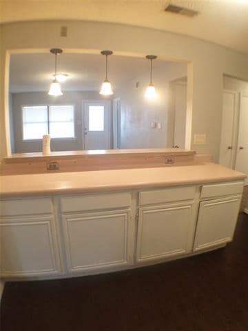 Building Photo - 1607 Delmar Dr