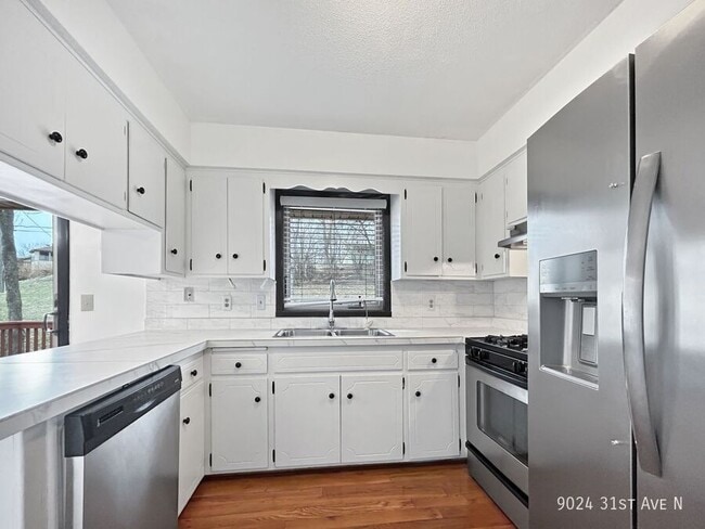 Building Photo - 9024 31st Ave N