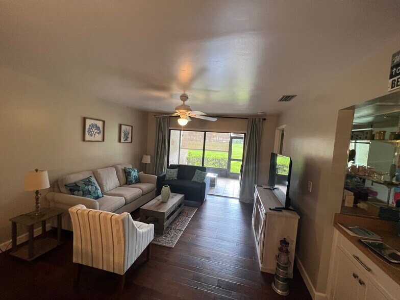 Building Photo - 5779 Avista Dr