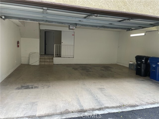 Building Photo - 9637 Via Rimini