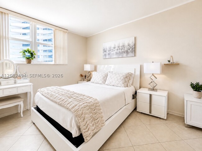 Building Photo - 3001 S Ocean Dr