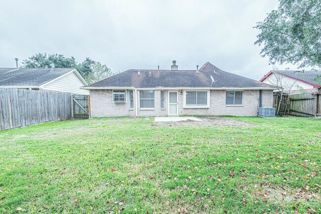 Building Photo - 2516 Orion Dr