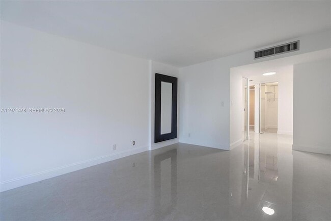 Building Photo - 20347 W Country Club Dr