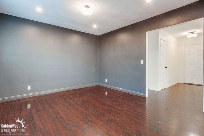 Building Photo - Lovely 4Bdm 2Ba Home Located in Escondido