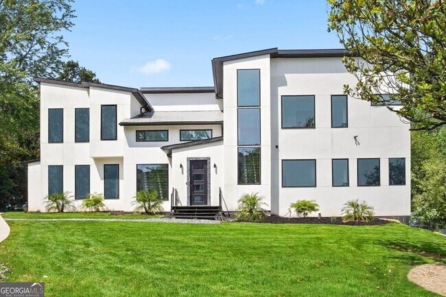 Building Photo - 1756 N Akin Dr NE