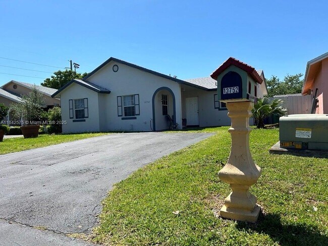 Building Photo - 12752 SW 250th Terrace