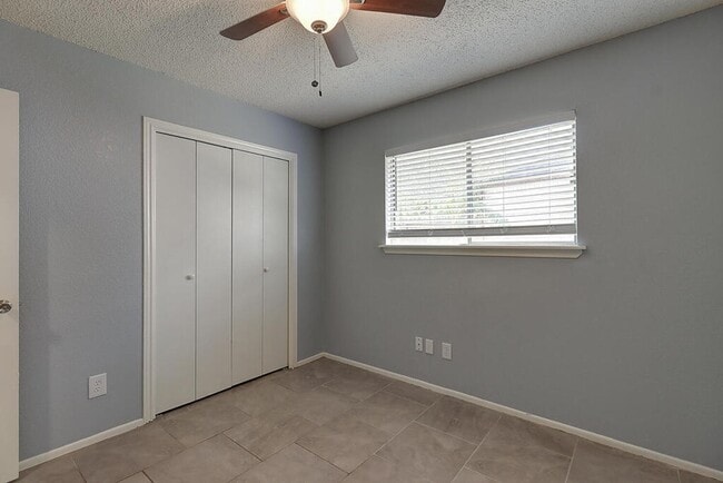 Building Photo - 5310 Gateridge Dr