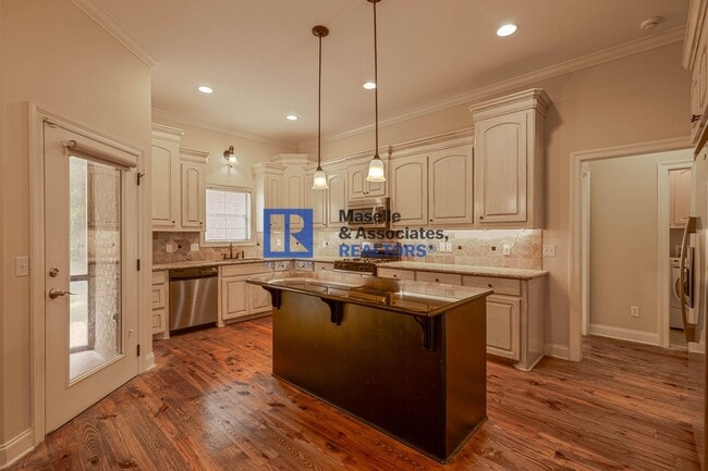 Building Photo - 3 Bed/2 Bath Home in Stillhouse