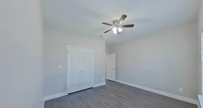 Building Photo - Spacious, Stylish, and Simply Perfect — 4 Bedroom Home