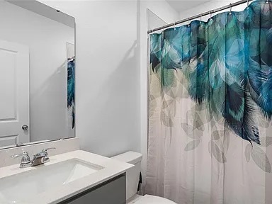 Downstairs Bathroom - 884 Timberland Dr