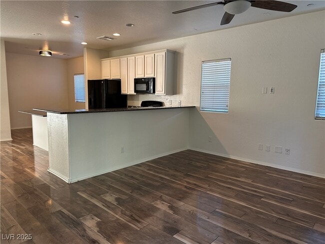 Building Photo - 7760 Vestibule Ct