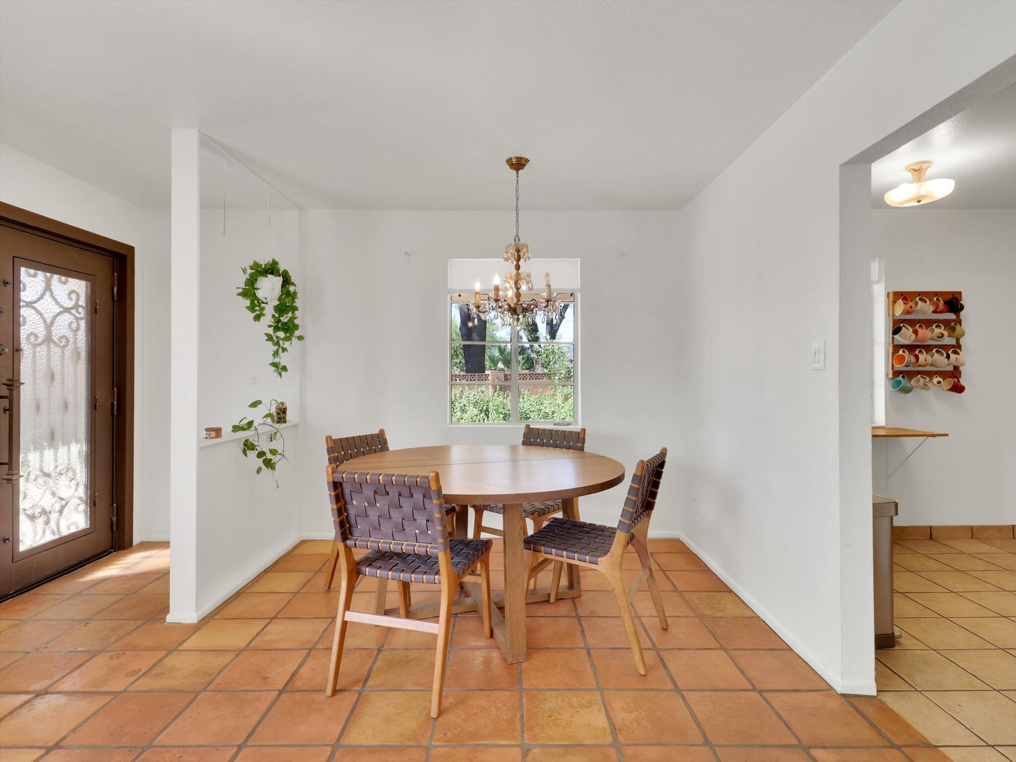 Building Photo - 1022 E Keim Dr