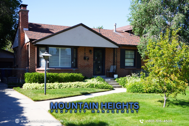 Building Photo - 2784 E Delsa Dr