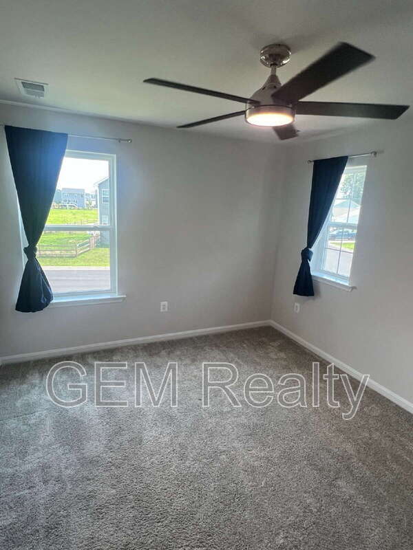 Building Photo - 6259 Bobcat Ln